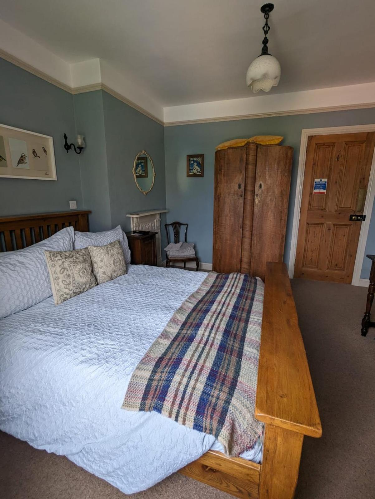 Number 18 Bed & Breakfast Whitby Exterior photo